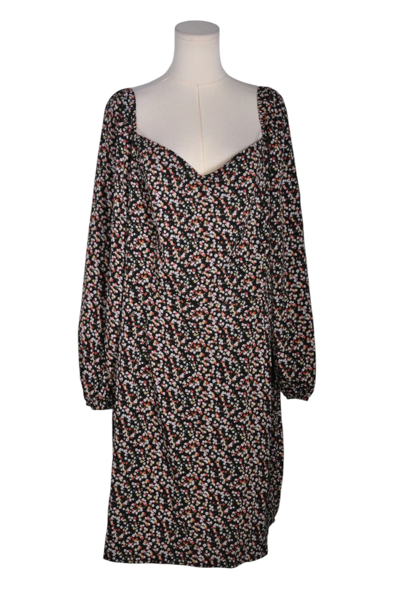 SHEIN Women Drop Waist Dresses Regular fit in Black - 4XL